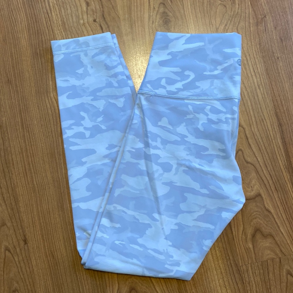 Lululemon wunder under white camo